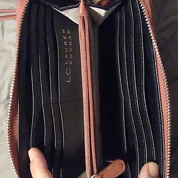 Wallet - Picture 3 of 4